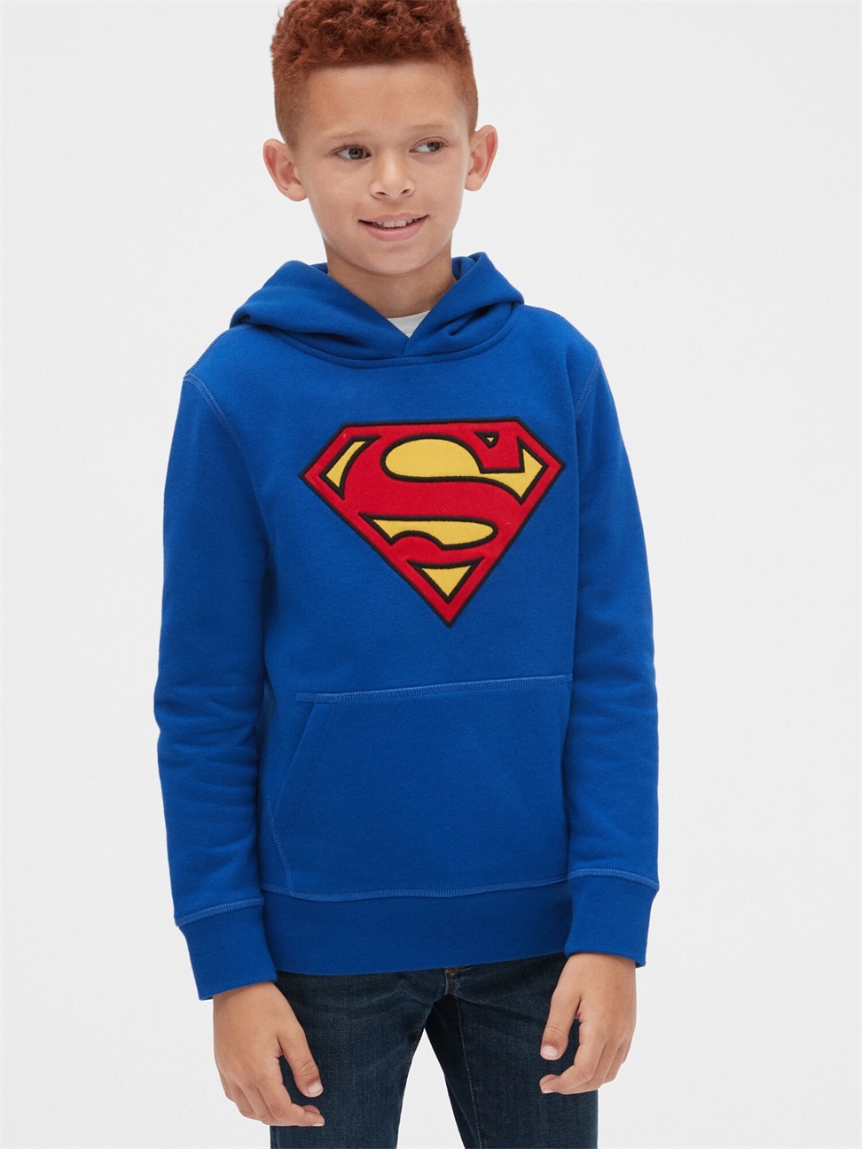 男童裝|Gap x DC™正義聯盟聯名 超人長袖口袋帽T-明亮藍