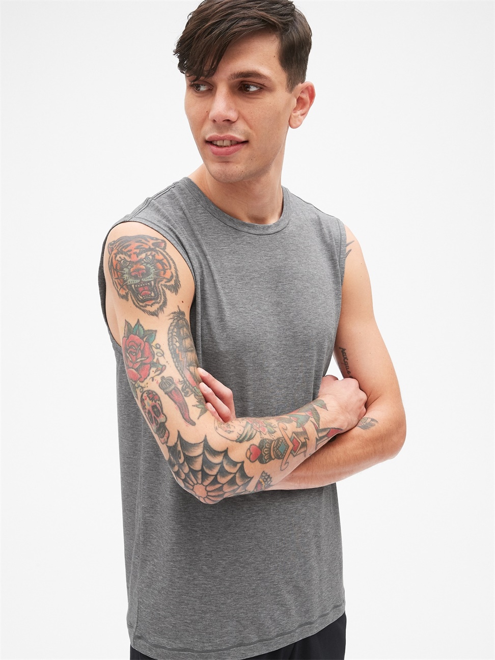 男裝|透氣無袖圓領運動T恤 Gap Fit運動系列-石楠灰