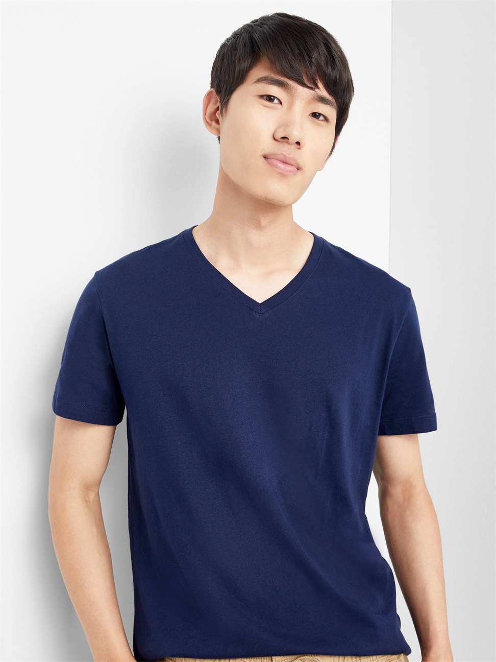 男裝|素色簡約V領短袖T恤-海軍藍