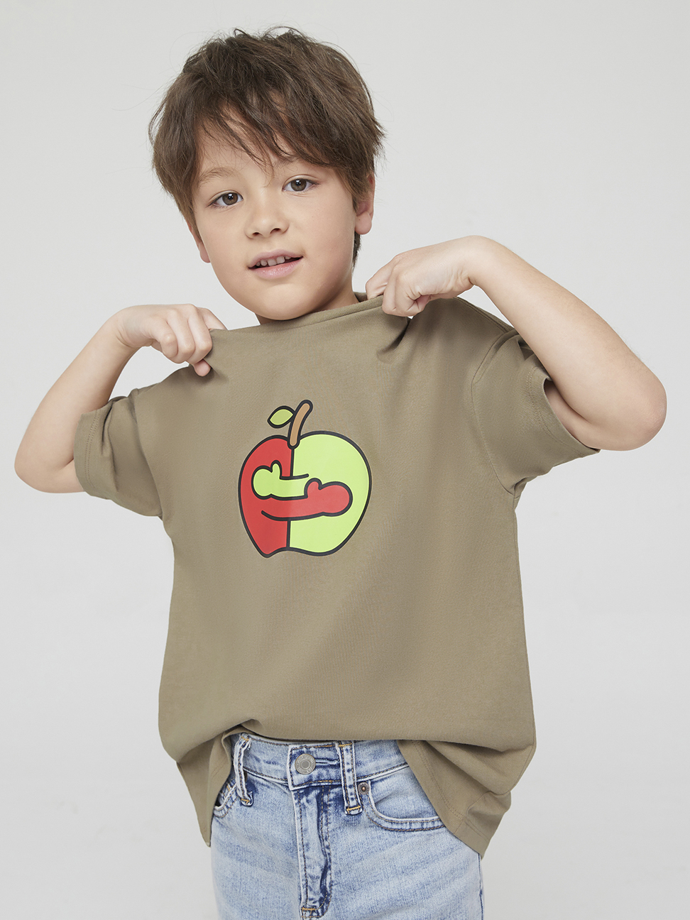 兒童裝|Gap x Ken Lo藝術家聯名 印花短袖T恤-深卡其