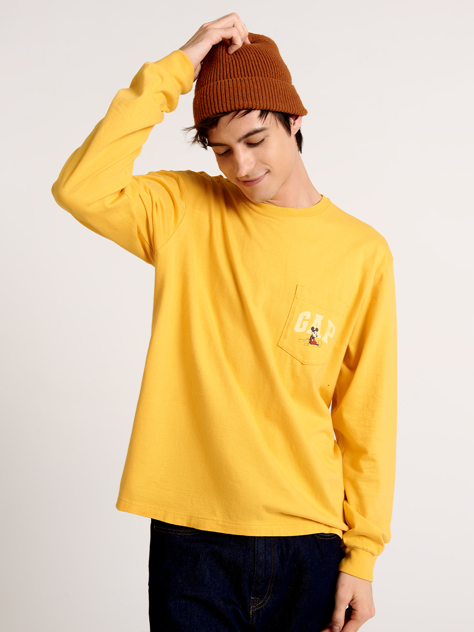 男女同款|Gap x Disney迪士尼聯名  Logo純棉長袖T恤-黃色
