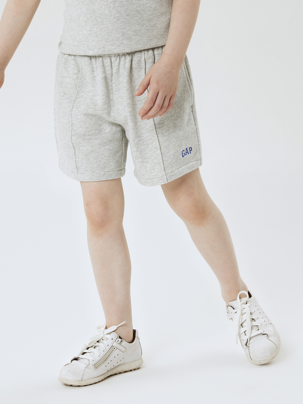 女童|碳素軟磨 法式圈織系列 Logo薄款寬鬆休閒運動短褲