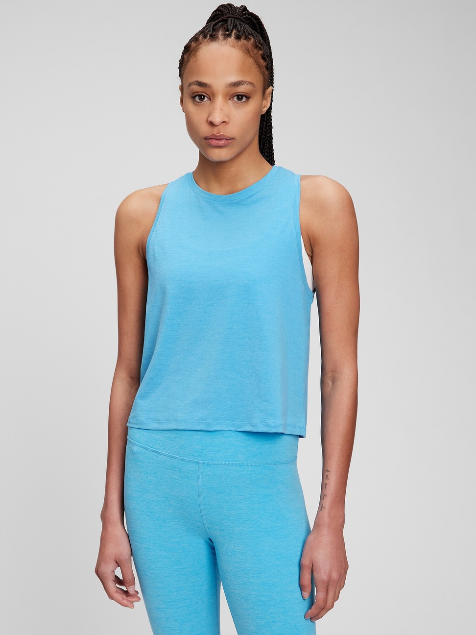 女裝|素色透氣無袖運動T恤 Gap Fit運動系列-亮藍色