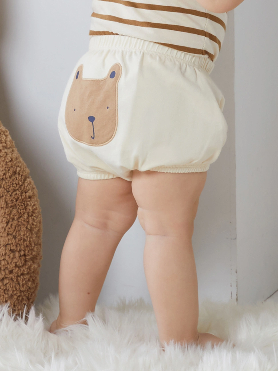 嬰兒裝|純棉寬鬆刺繡運動短褲 跟屁熊系列-奶油米色
