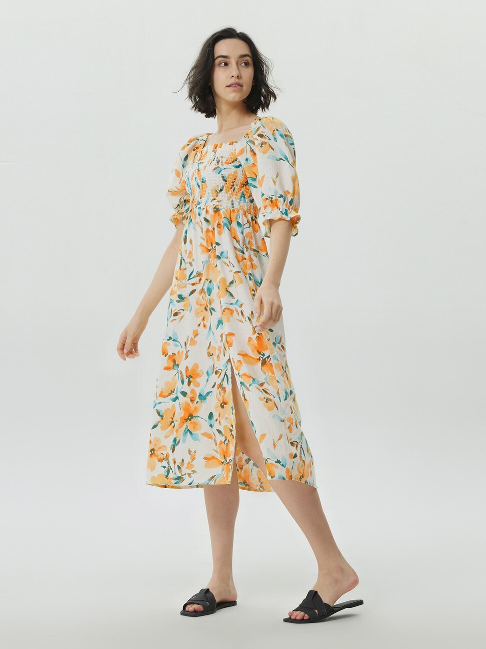 女裝|開衩泡泡袖短袖洋裝-黃色花朵