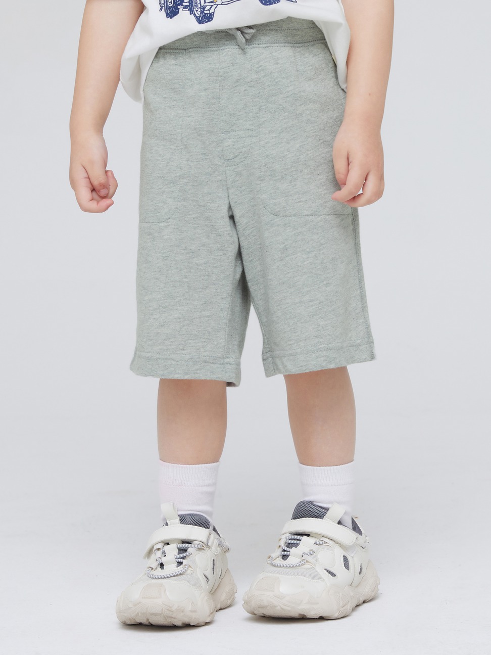 男幼童裝|純棉簡約運動短褲 布萊納系列-淺灰色