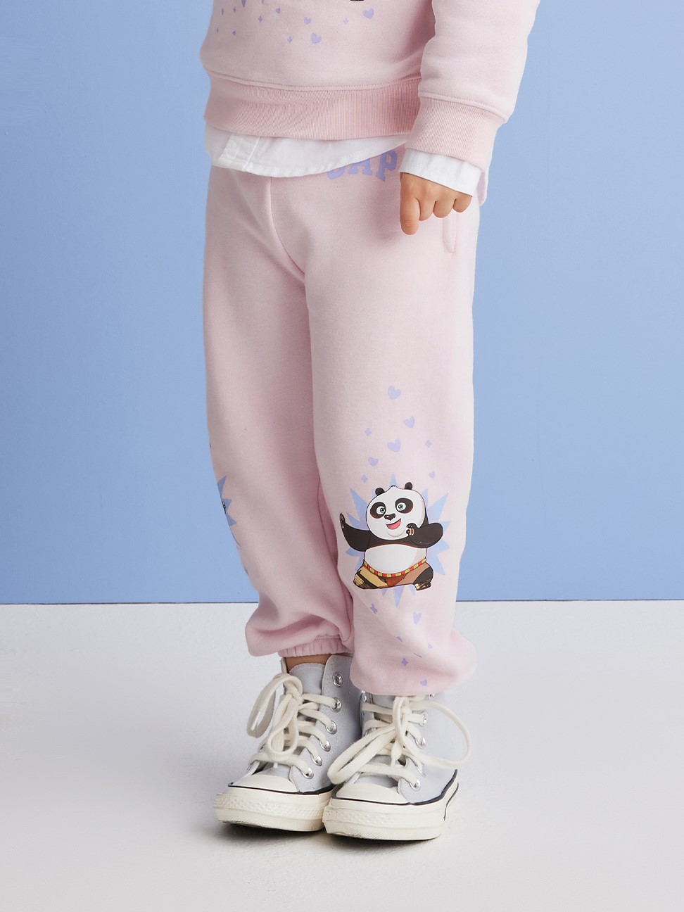 女幼童裝|Gap x 功夫熊貓聯名 Logo印花束口鬆緊棉褲-淺粉色