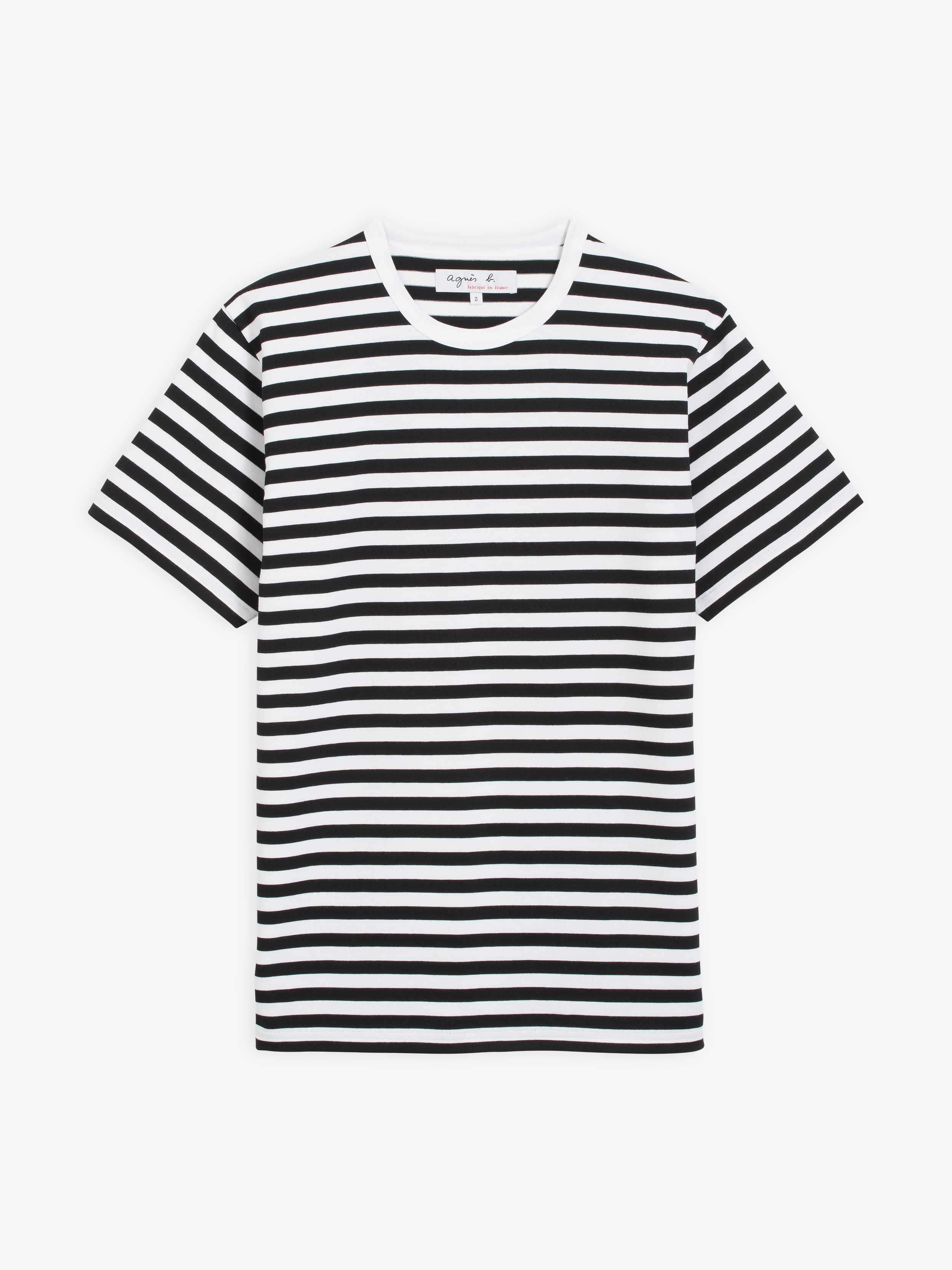 men's white and black t shirt
