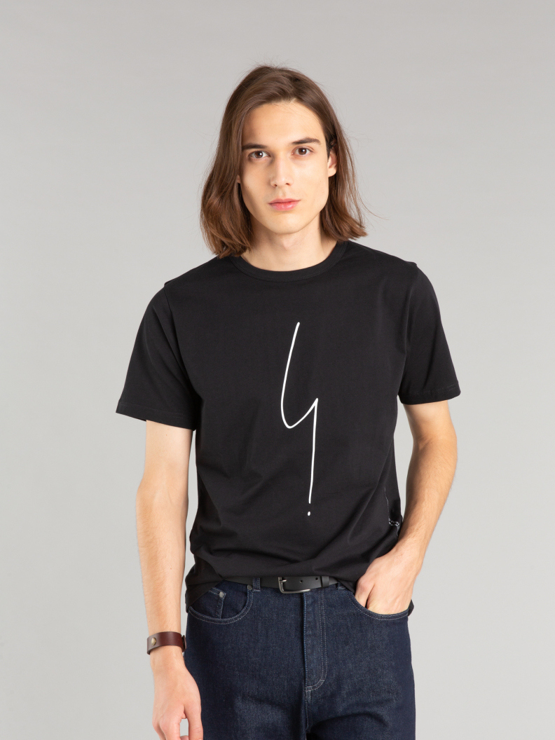 agnes b MEN BLACK SHORT SLEEVES IRONY T-SHIRT