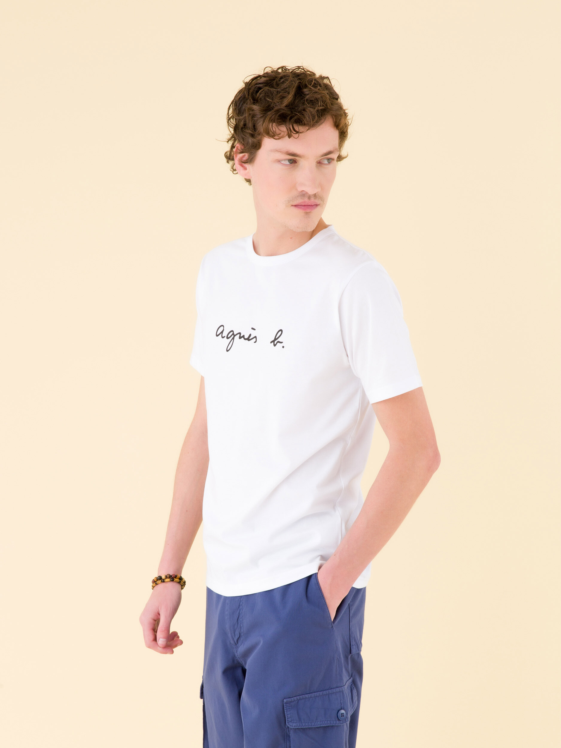 WHITE SHORT SLEEVES 