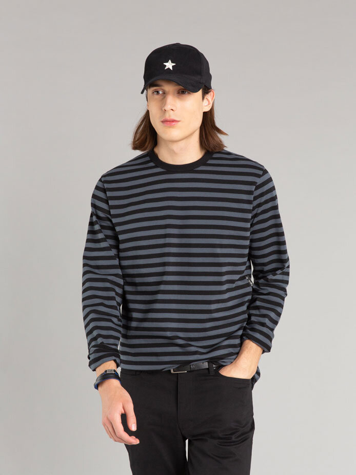 【誰ともかぶらない】Agnes b. Paris → Taipei Tシャツ 誰ともかぶらない】Agnes b. Paris → Taipei Tシャツ (Agnes b