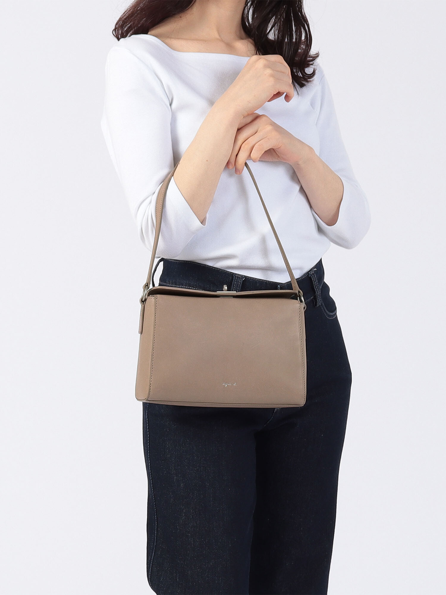 Women's Leather Shoulder Bag | agnès b. TW Women's Leather Shoulder Bag | agnès b. TW