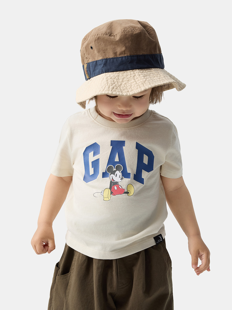 男幼童裝|Gap x Disney迪士尼聯名 Logo純棉印花圓領短袖T恤-米色