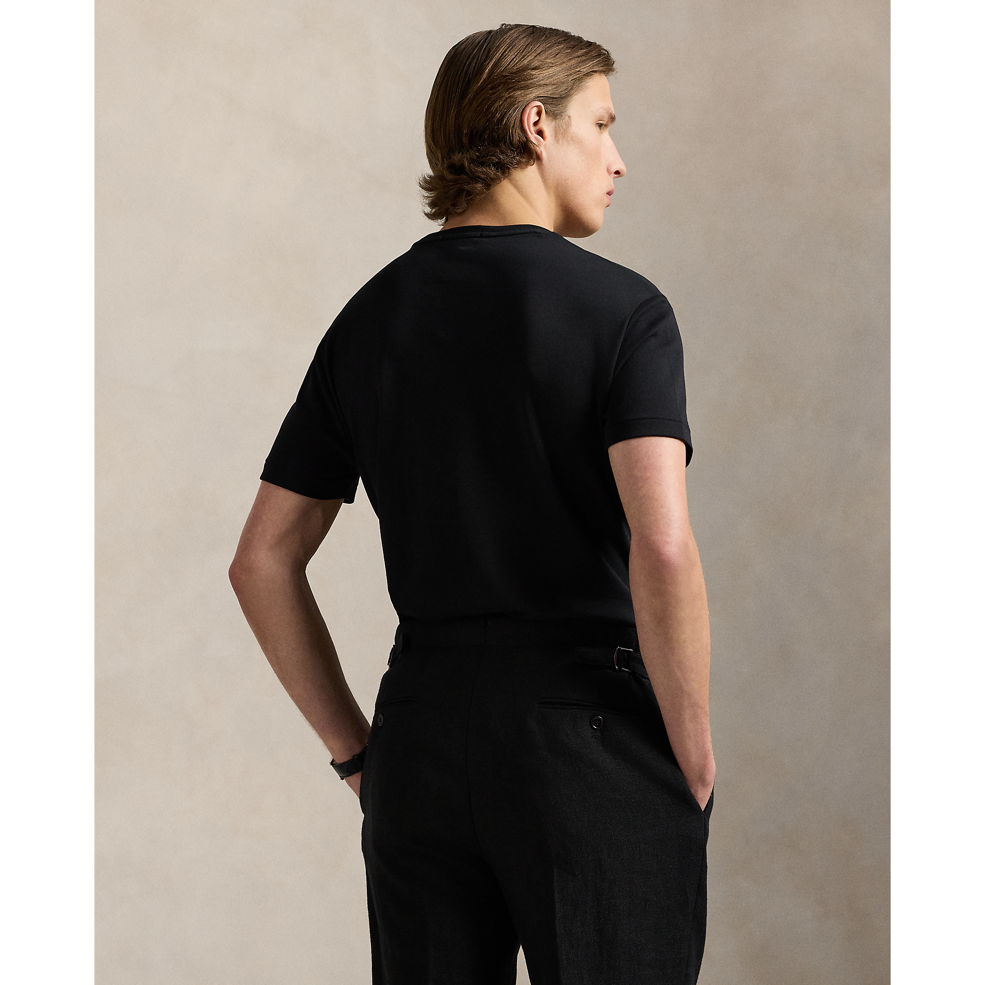 Custom Slim Fit Soft Cotton T-Shirt in Black | Ralph Lauren® HK Custom Slim Fit Soft Cotton T-Shirt in Black | Ralph Lauren® HK