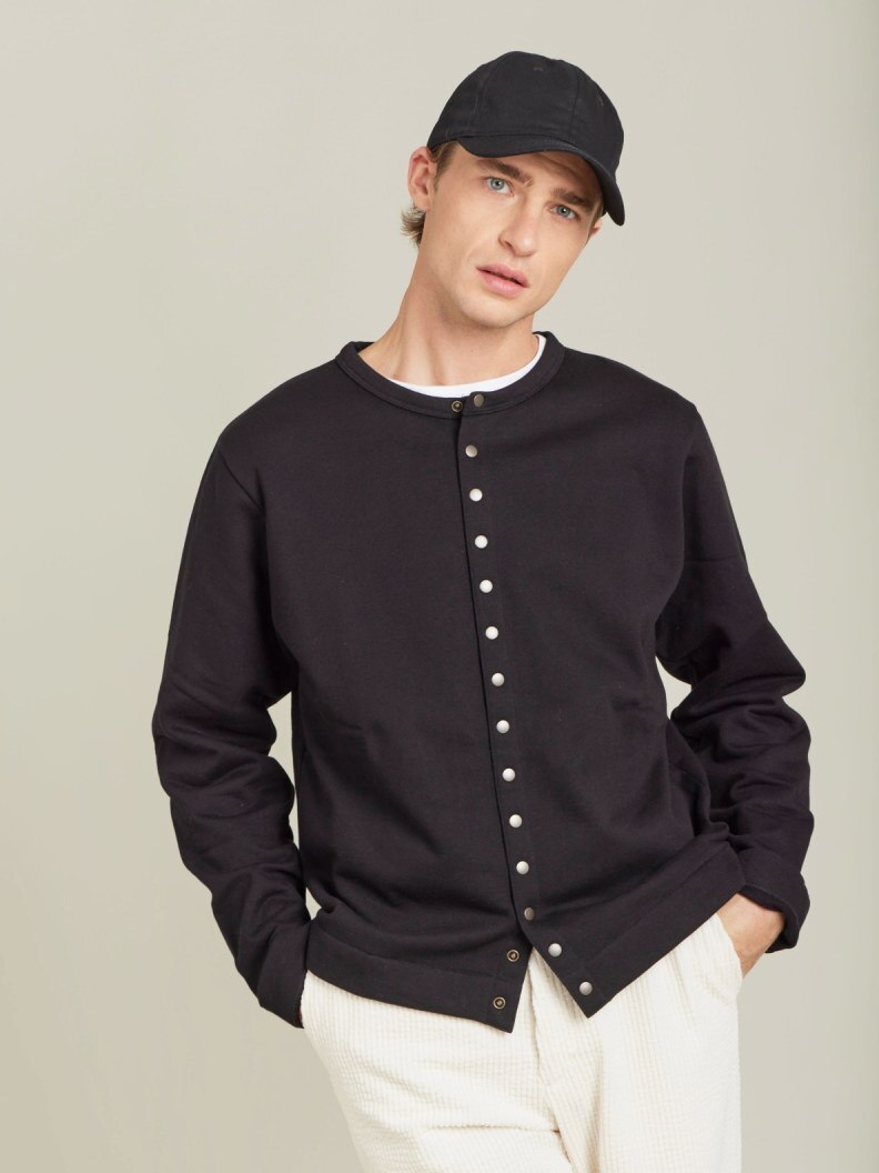 agnes b BLACK BRONZE SNAP CARDIGAN