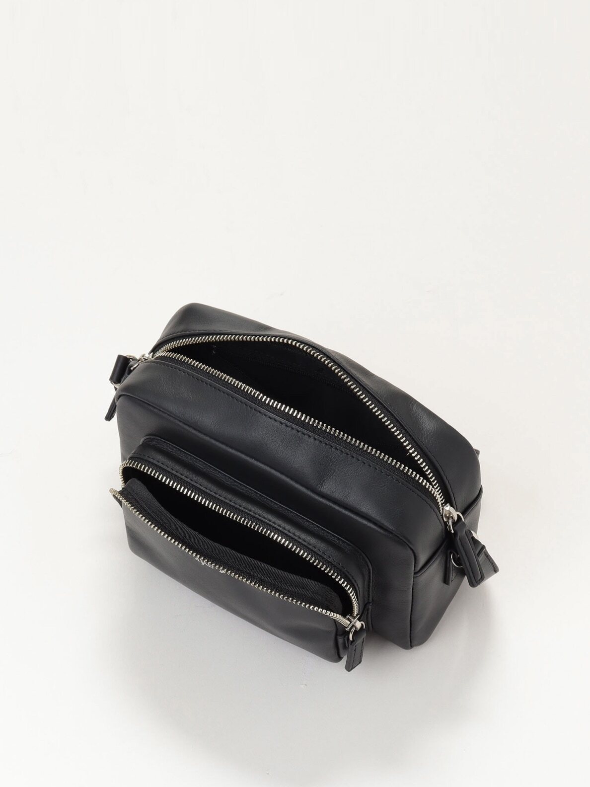 LEATHER ANGELE SHOULDER BAG | agnès b. HK