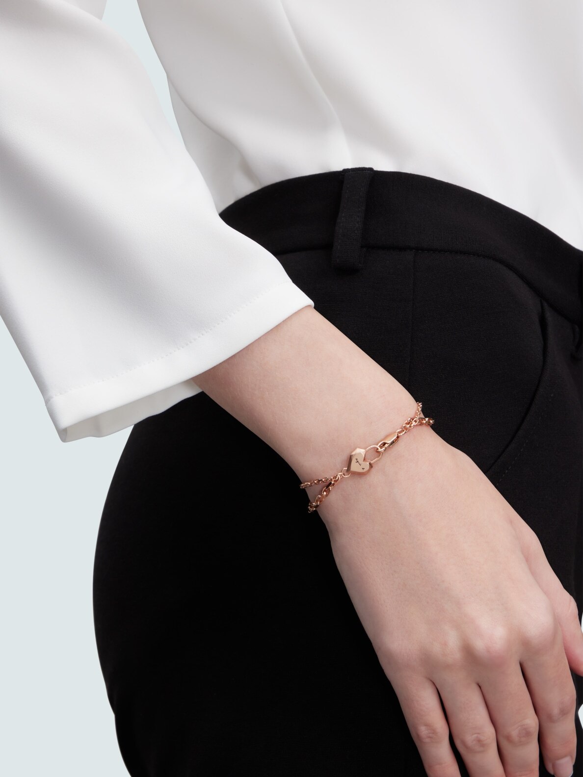 Agnes b【日常のファッションに☆Carving of Love Bracelet】 Agnes b【日常のファッションに☆Carving of Love Bracelet】